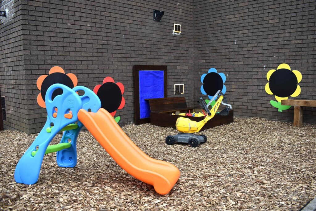 King's Trust Middlesbrough Team revamp Salvation Army community hub